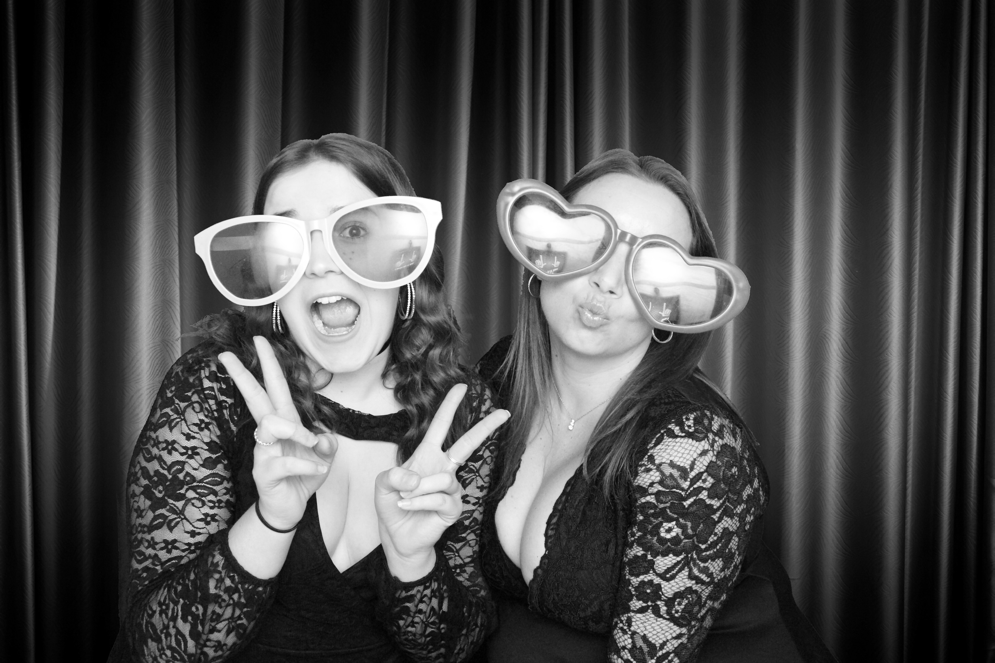 Yvette and Claire’s 40th birthday! - Images | View more photos from the event at gallery.partydelightsphotobooth.co.uk/u/PartyDelightsPhotoBooth/Yvette-and-Claire’s-40th-birthday-Images